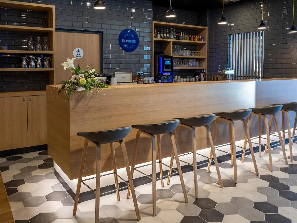 Holiday Inn Express - Nice - Grand Arenas By Ihg 3*,
