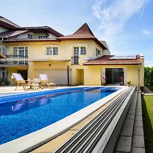 Rege - Wellness House Węgry