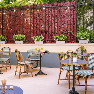 Timhotel Tour Eiffel Parigi