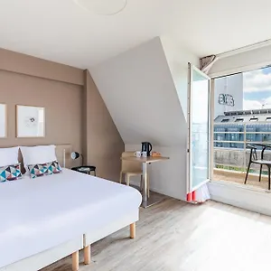 hotellátogatás